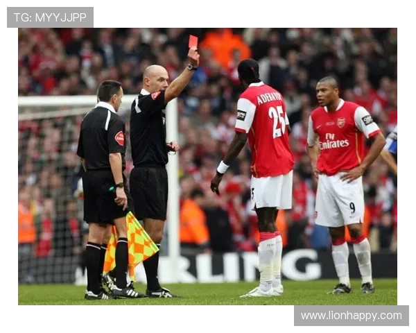 阿森纳签久克雷斯被批或误失冠军